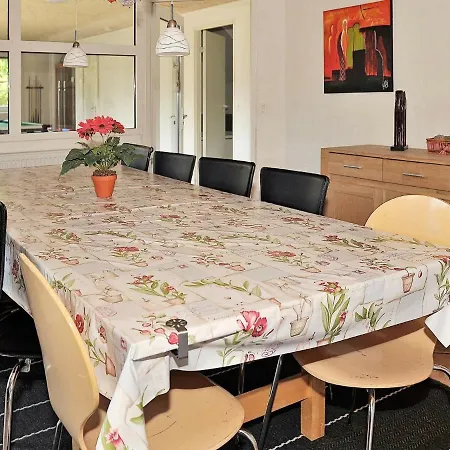 Dom wakacyjny Modern Holiday In Jutland With Whirlpool *