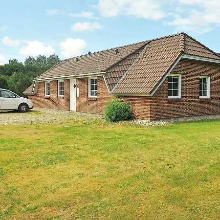 Modern Holiday In Jutland With Whirlpool *